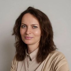 Леонова Светлана